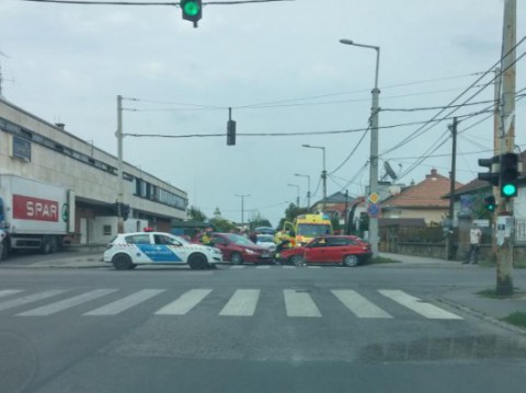 Baleset a Széchenyi István és a Táncsics Mihály utca sarkán