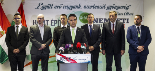 Botrányok után Vona maradt a Jobbik elnöke