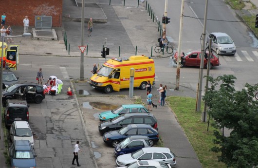 Súlyos baleset történt a Táncsics-Széchenyi sarkán
