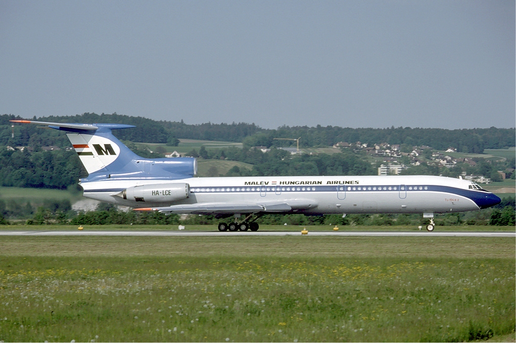 Malev_Tupolev_Tu-154B-2_at_Zurich_Airport_in_May_1985[1]
