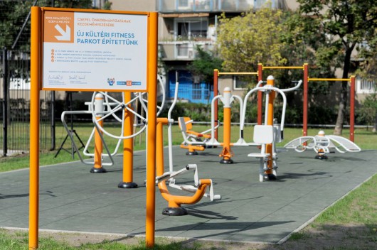 Szabadtéri fitneszpark nyílt az Ady lakótelepen
